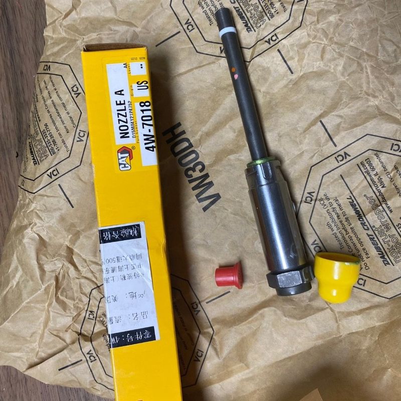 4W-7018 ディーゼル燃料注射器ノズル 4W7018 4W-7018 エンジンのフィット 3412 3406