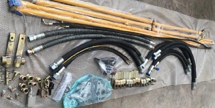 掘削機 C.A.T320D2L 長寿命の液圧断層管管セット 断層部品